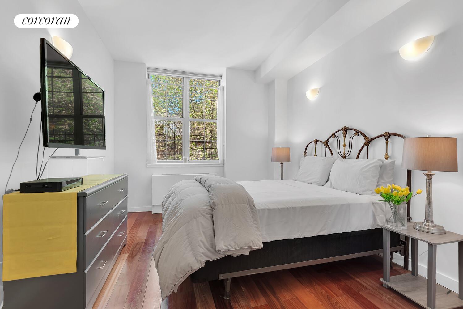 #4 photo, 310 W 120TH Street, マンハッタン South Harlem , NY 10026