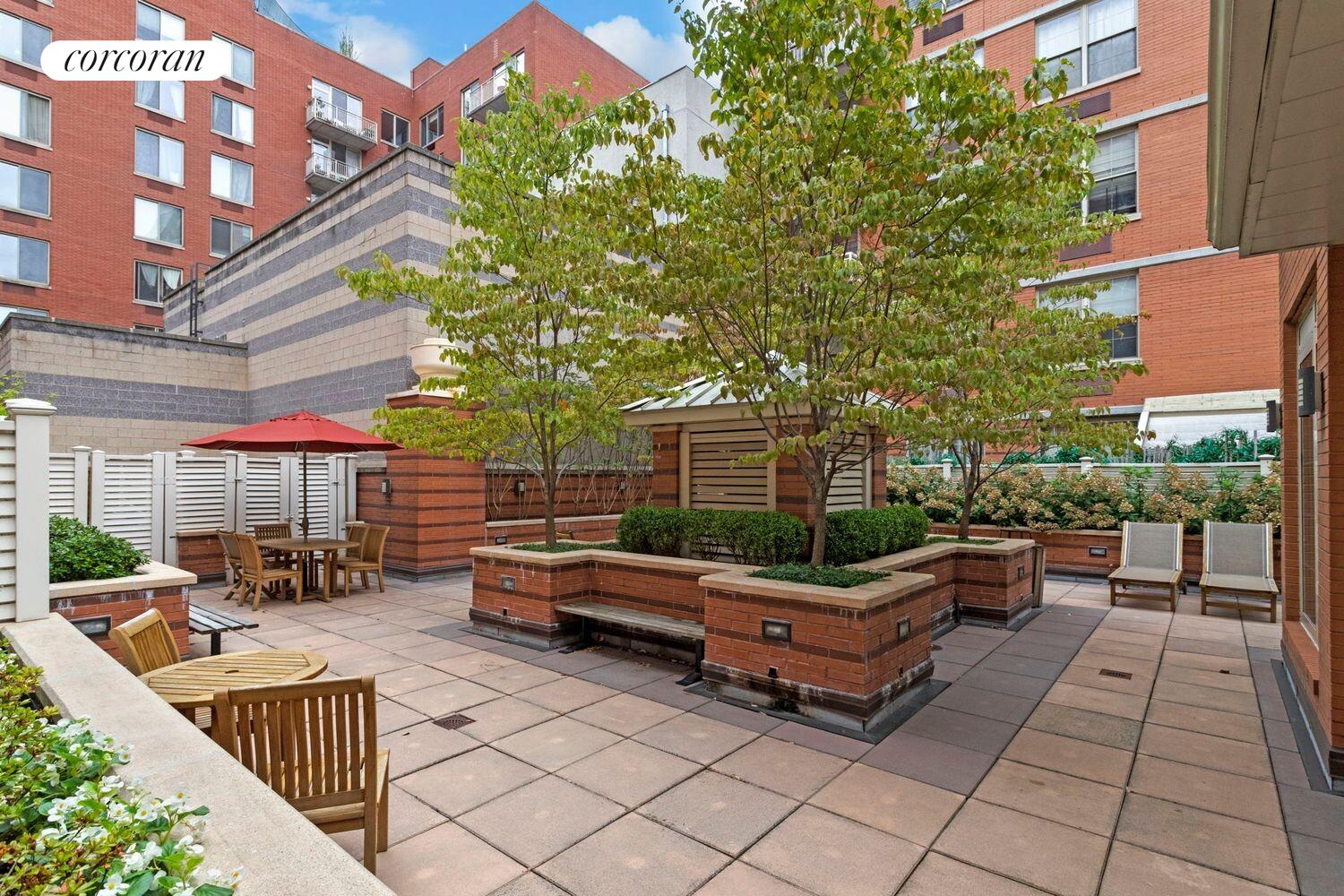 #8 photo, 310 W 120TH Street, マンハッタン South Harlem , NY 10026