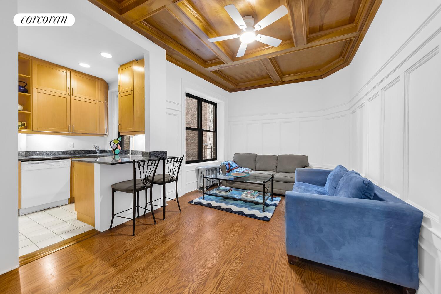 #3 photo, 241 W 108TH Street, マンハッタン Upper West Side , NY 10025