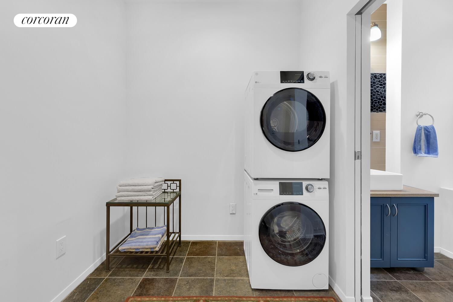 #9 photo, 241 W 108TH Street, マンハッタン Upper West Side , NY 10025