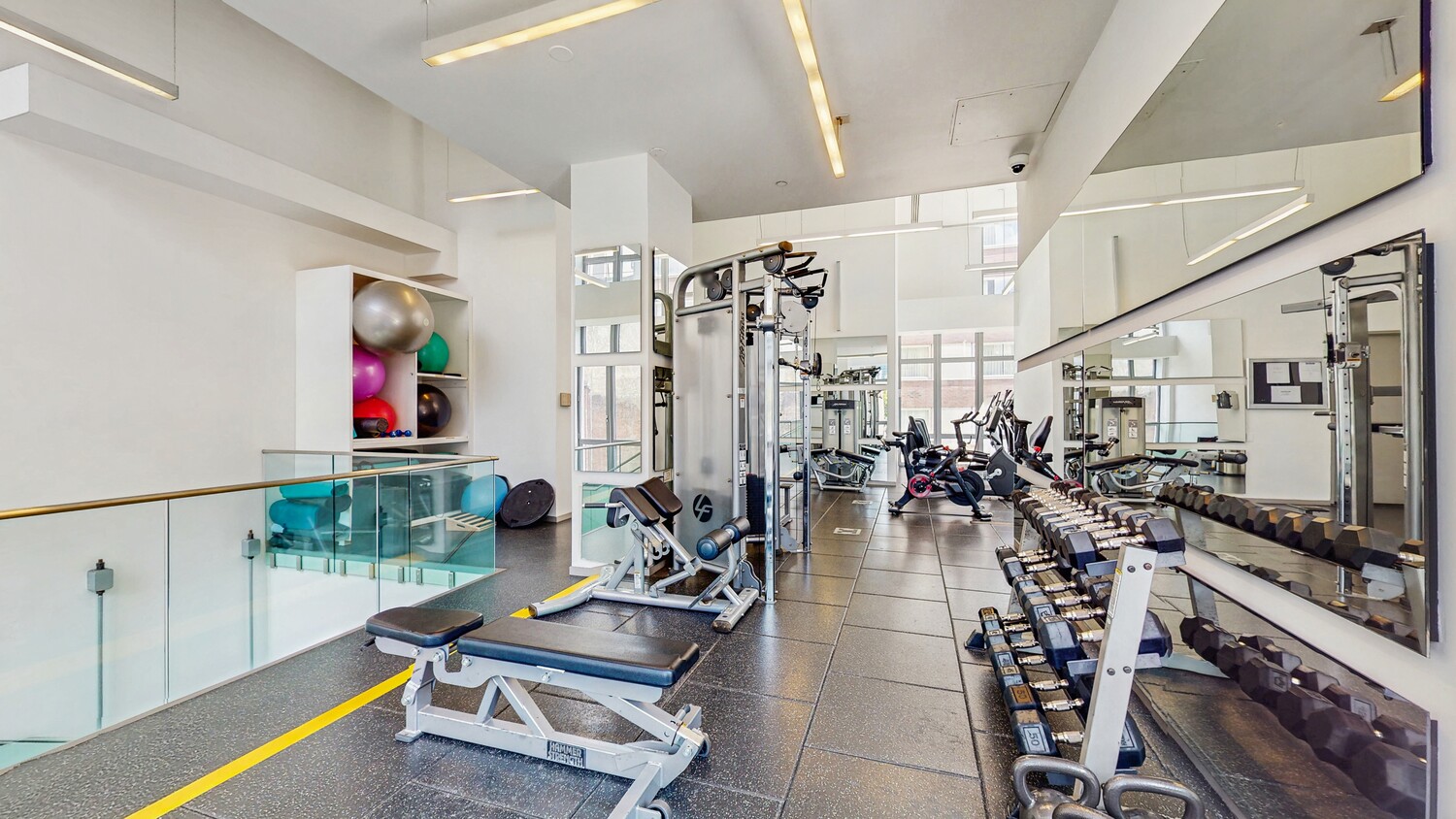 #10 photo, 310 W 52ND Street, マンハッタン Hells Kitchen , NY 10019