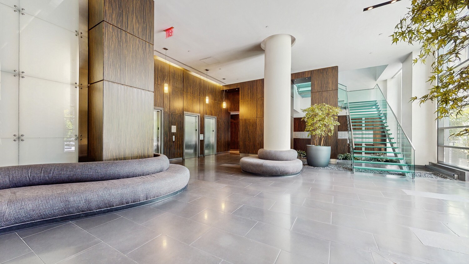 #13 photo, 310 W 52ND Street, マンハッタン Hells Kitchen , NY 10019