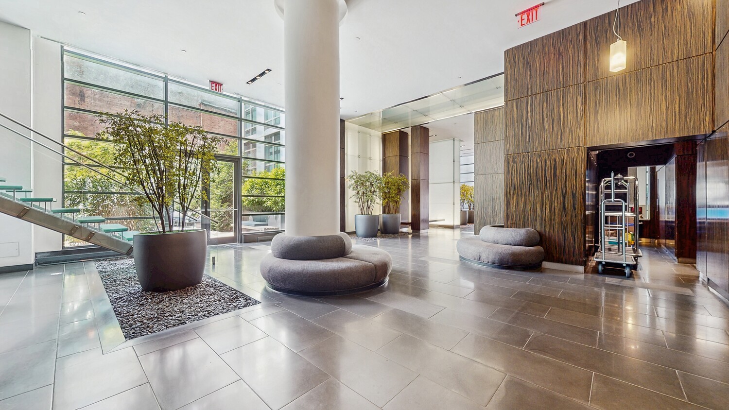 #15 photo, 310 W 52ND Street, マンハッタン Hells Kitchen , NY 10019