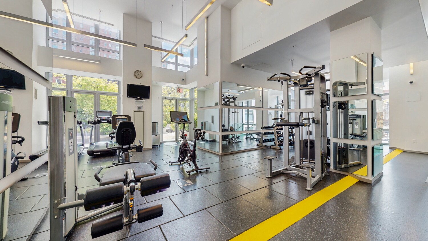 #9 photo, 310 W 52ND Street, マンハッタン Hells Kitchen , NY 10019