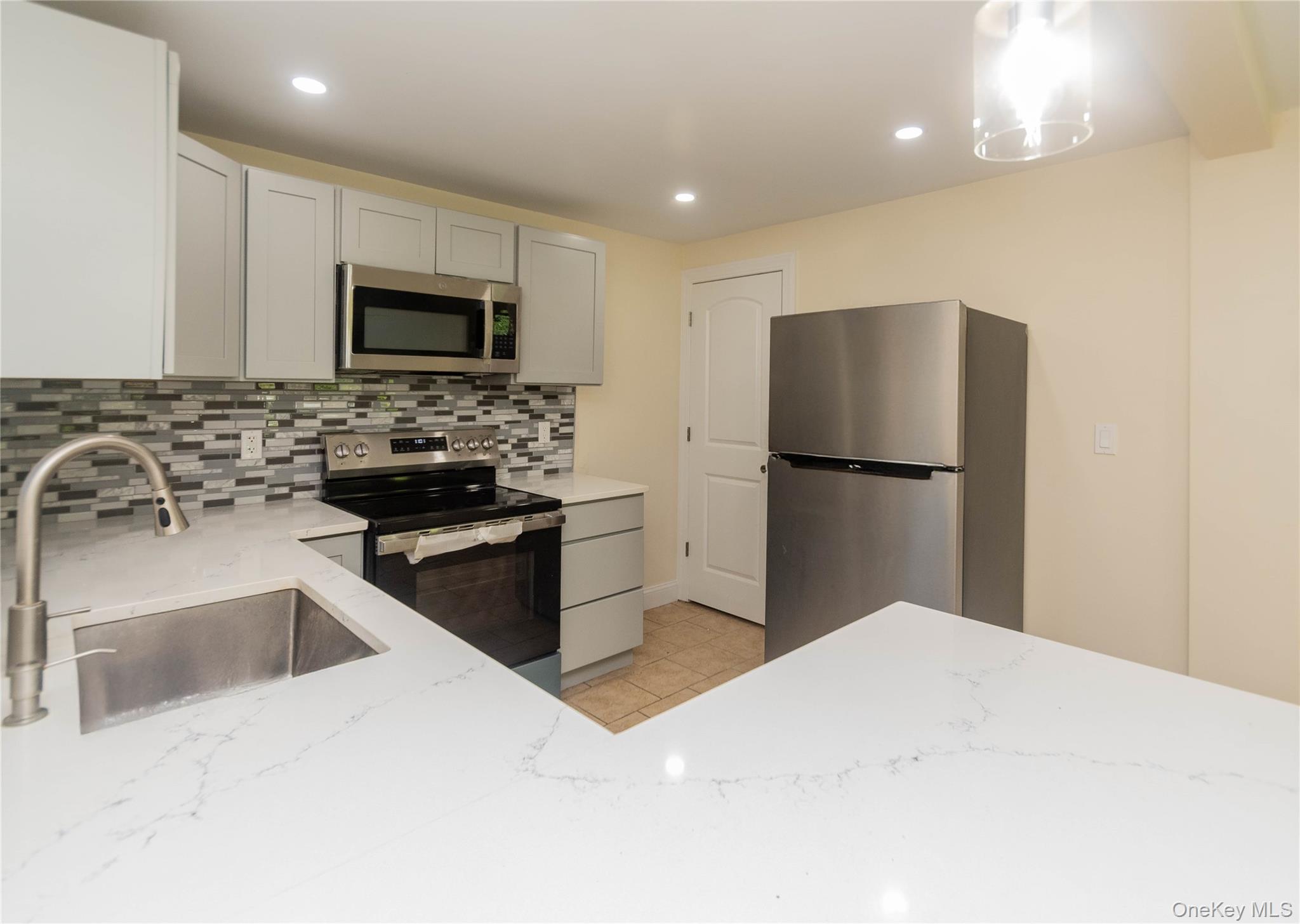 #14 photo, 102 Dowling Street, Newburgh , NY 12550