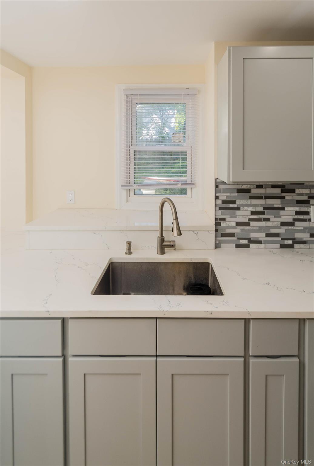 #17 photo, 102 Dowling Street, Newburgh , NY 12550