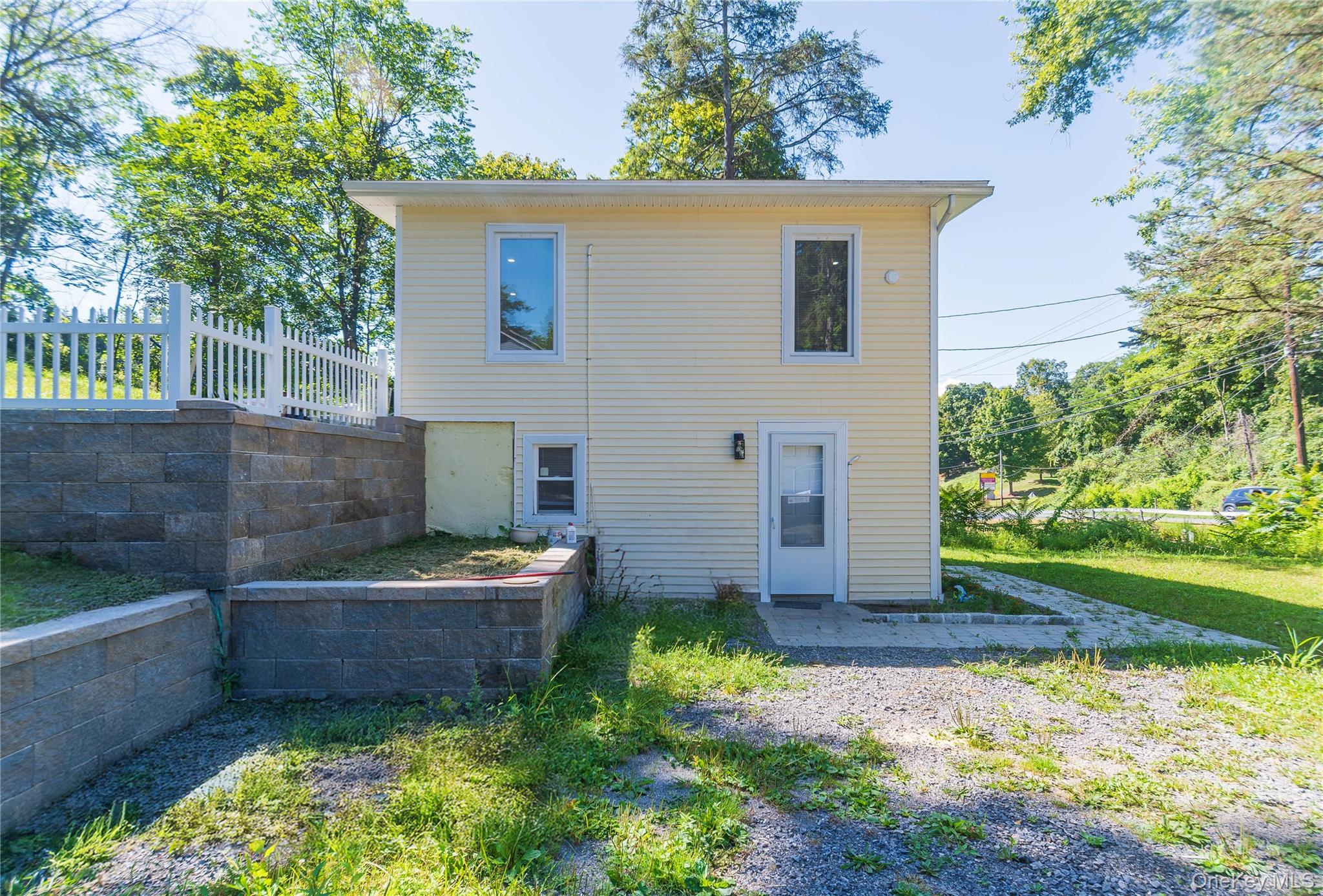 #4 photo, 102 Dowling Street, Newburgh , NY 12550