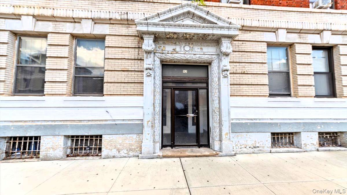 #11 photo, 92 Hamilton Avenue, Yonkers , NY 10705