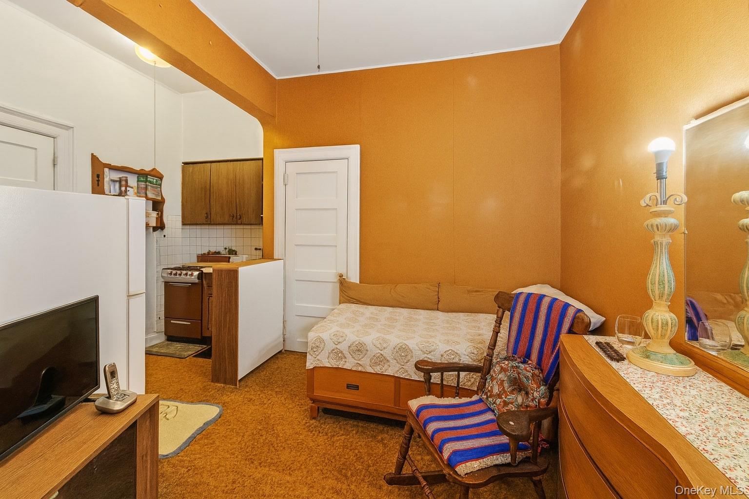 #5 photo, 92 Hamilton Avenue, Yonkers , NY 10705