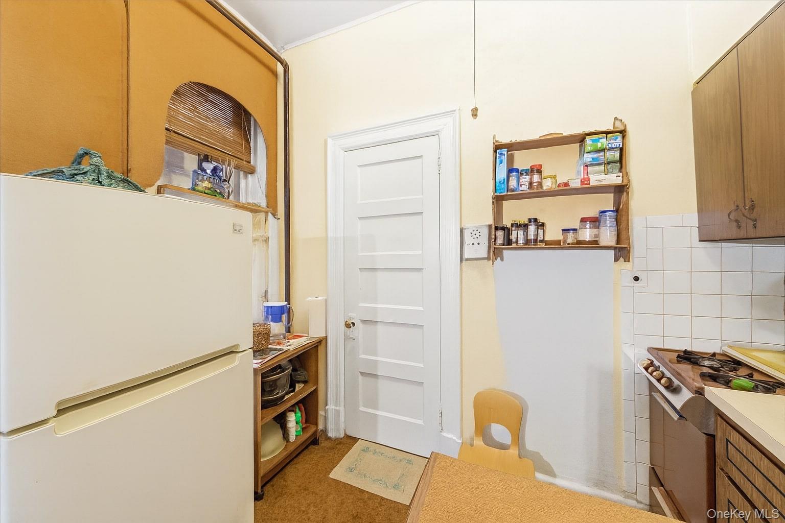 #7 photo, 92 Hamilton Avenue, Yonkers , NY 10705