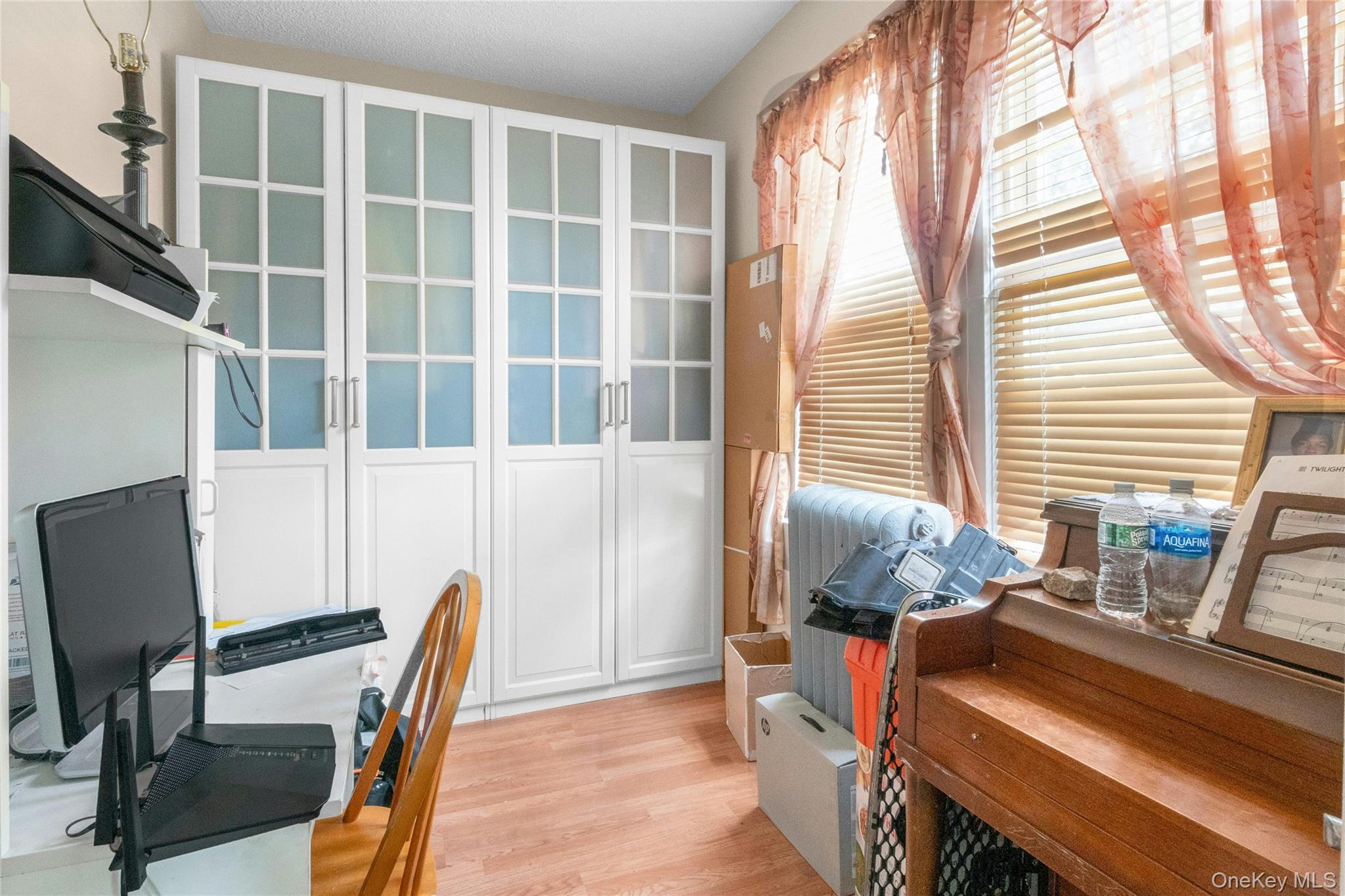 #13 photo, 3713 Willett Avenue, ブロンクス区 Bronx , NY 10467