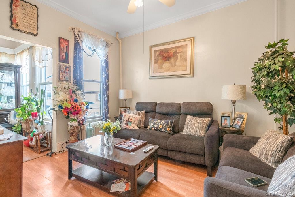 #4 photo, 3713 Willett Avenue, ブロンクス区 Bronx , NY 10467