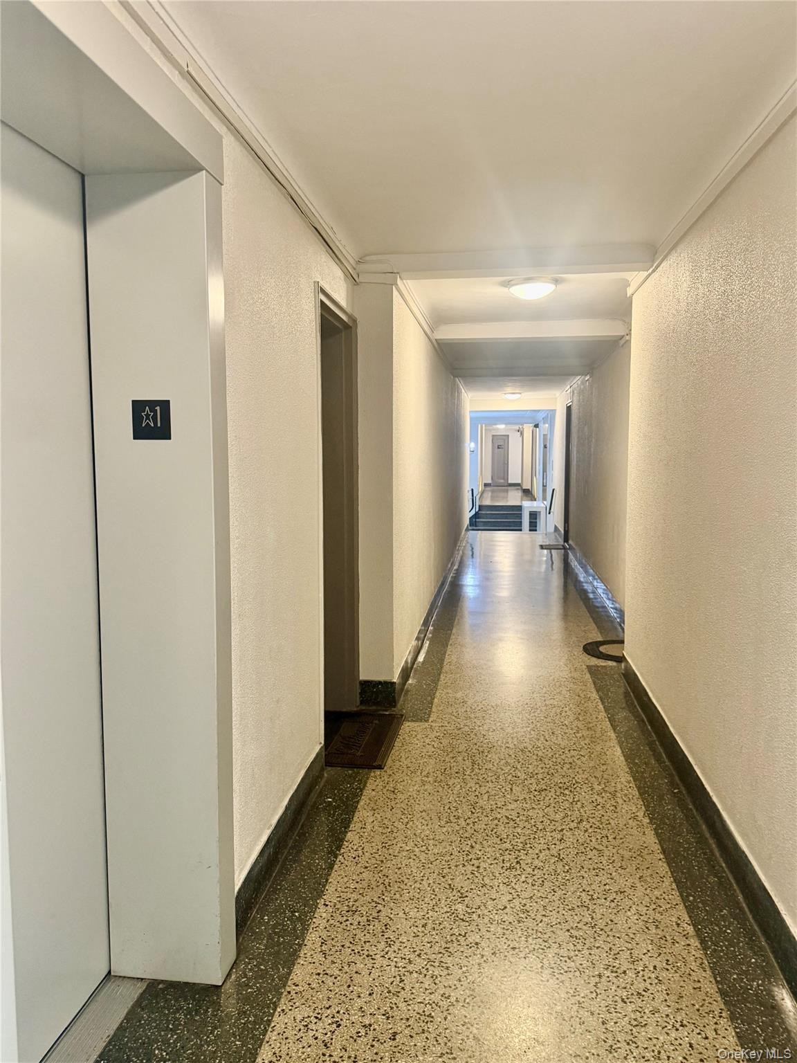 #10 photo, 88-10 34th Avenue, クイーンズ区 Jackson Heights , NY 11372