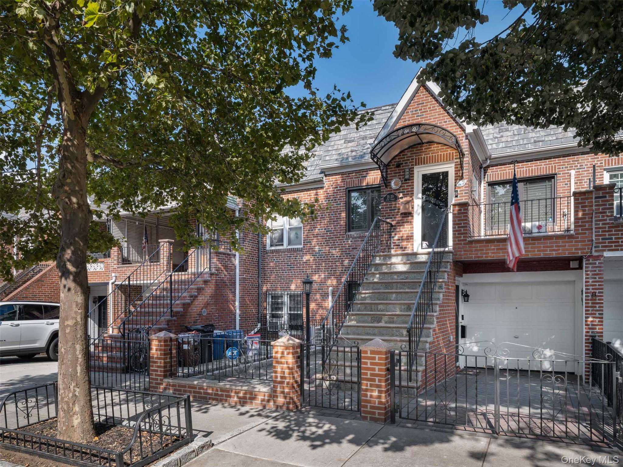 #1 photo, 21-20 47th Street, अस्टोरिया Astoria , NY 11105