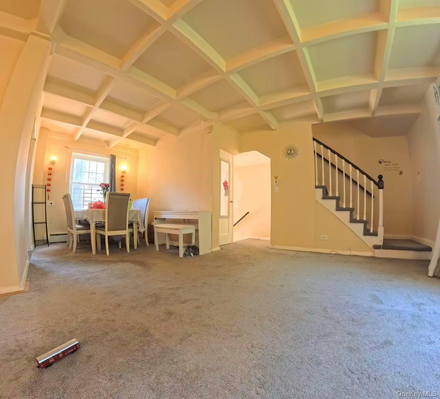 #2 photo, 14764 Village Road, クイーンズ区 Kew Garden Hills , NY 11435