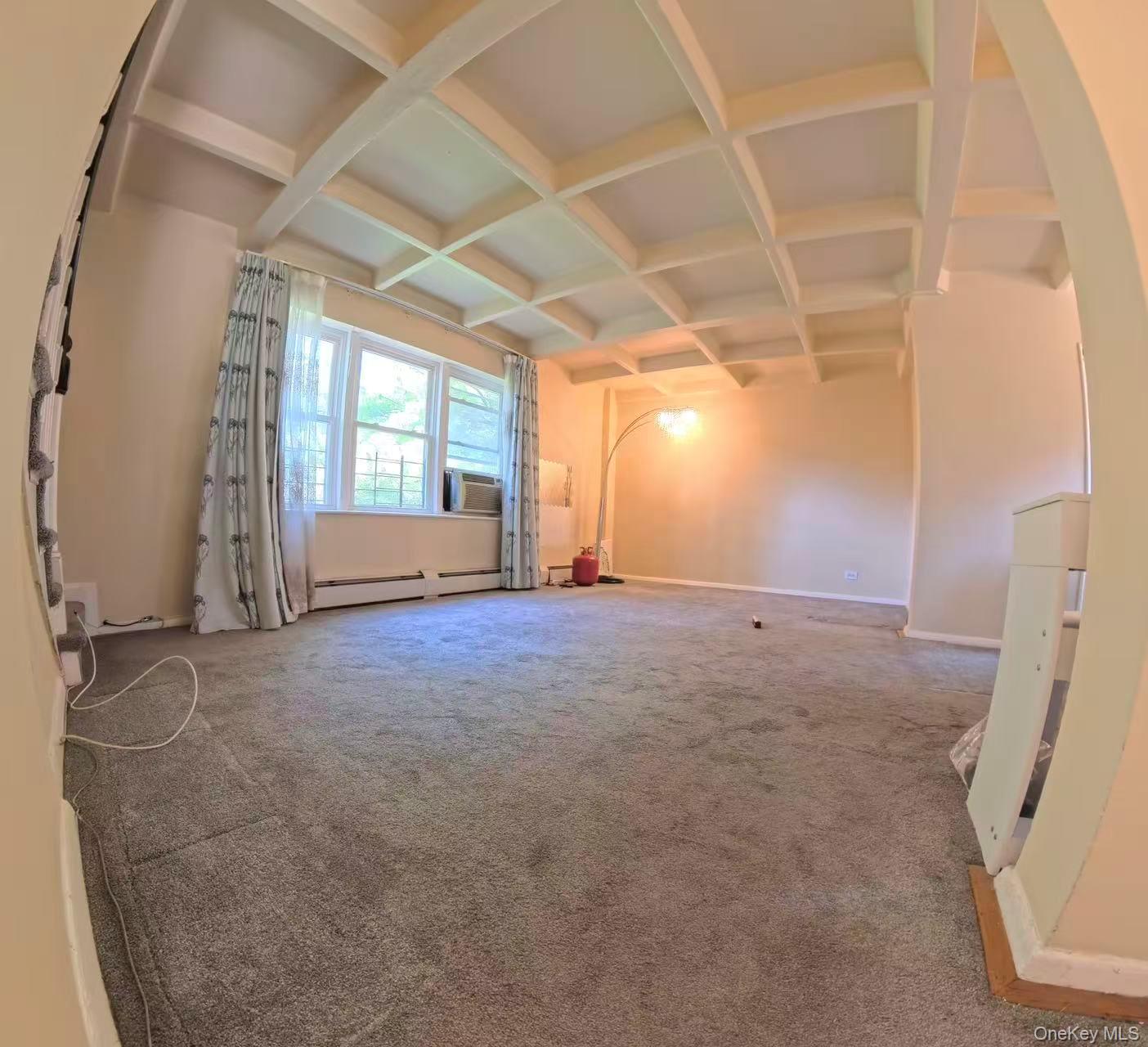 #3 photo, 14764 Village Road, クイーンズ区 Kew Garden Hills , NY 11435