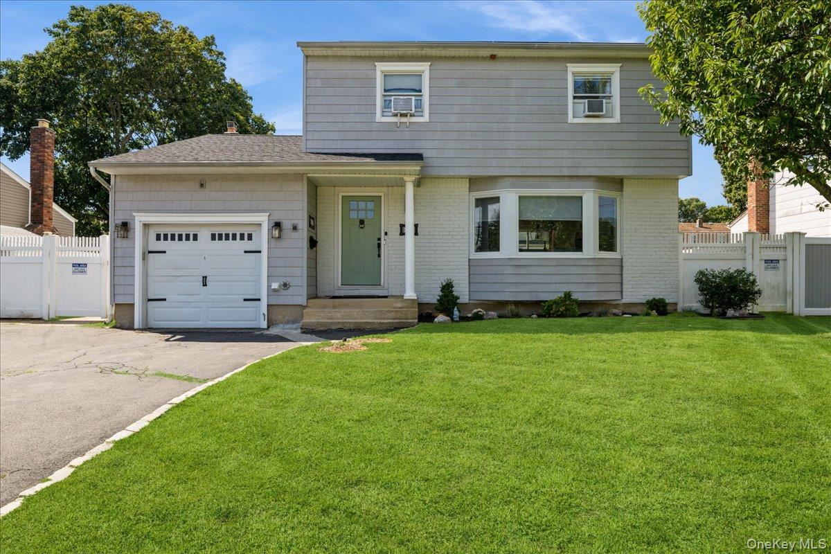 #1 photo, 14 Osceola Avenue, Deer Park , NY 11729