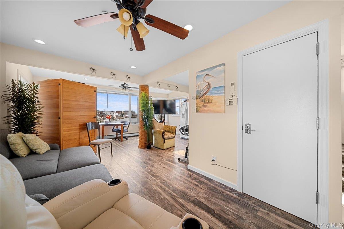 #11 photo, 864 S Walnut Street, サフォーク郡 Lindenhurst , NY 11757