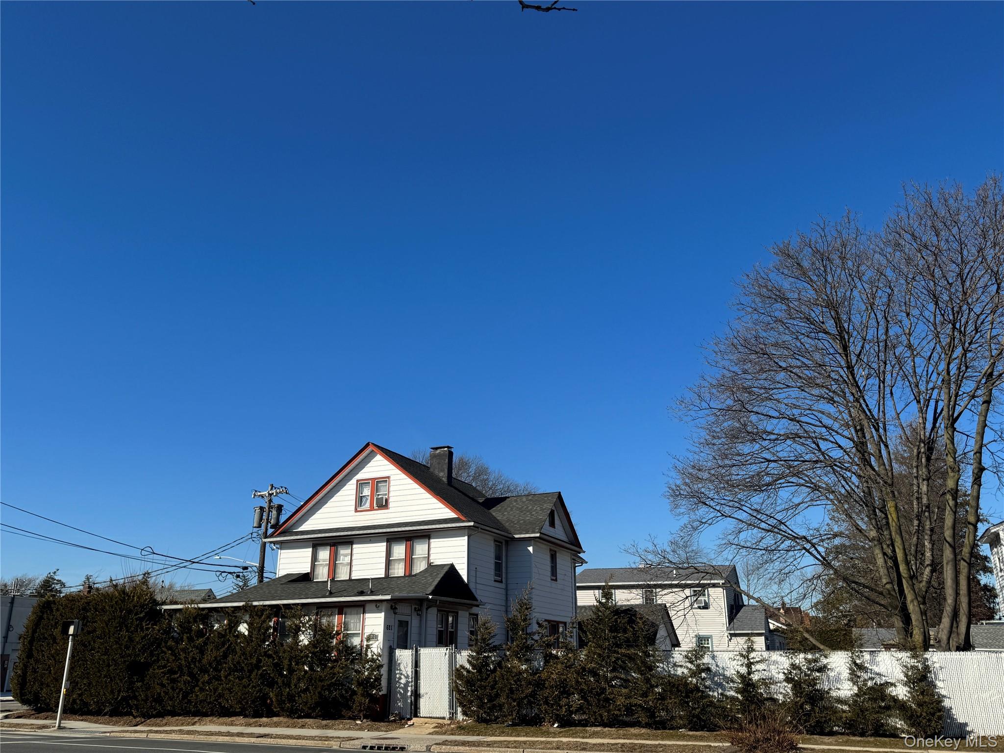 #1 photo, 621 Merrick Road, ناسو Rockville Centre , NY 11570