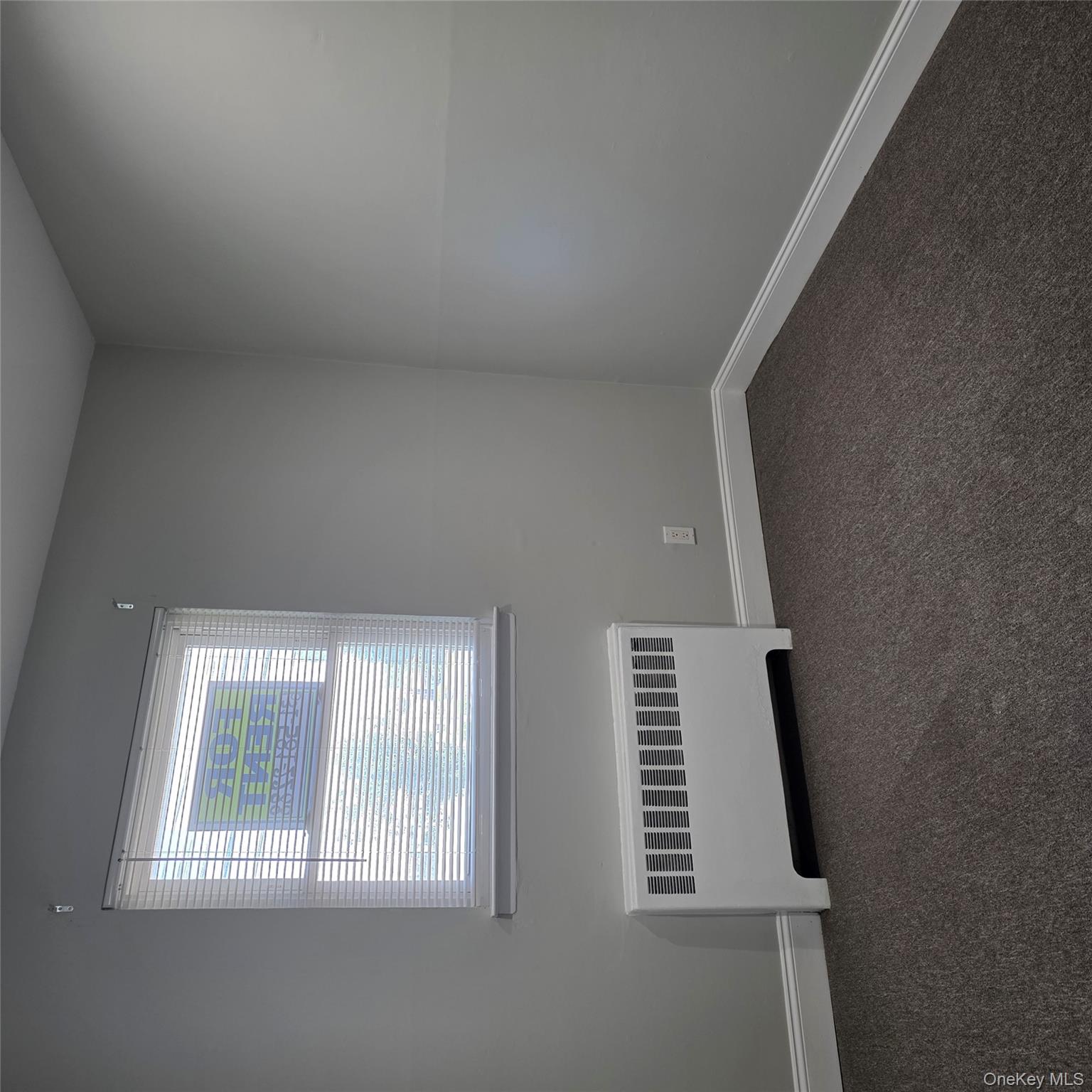 #7 photo, 268 Main Street, サフォーク郡 East Islip , NY 11730