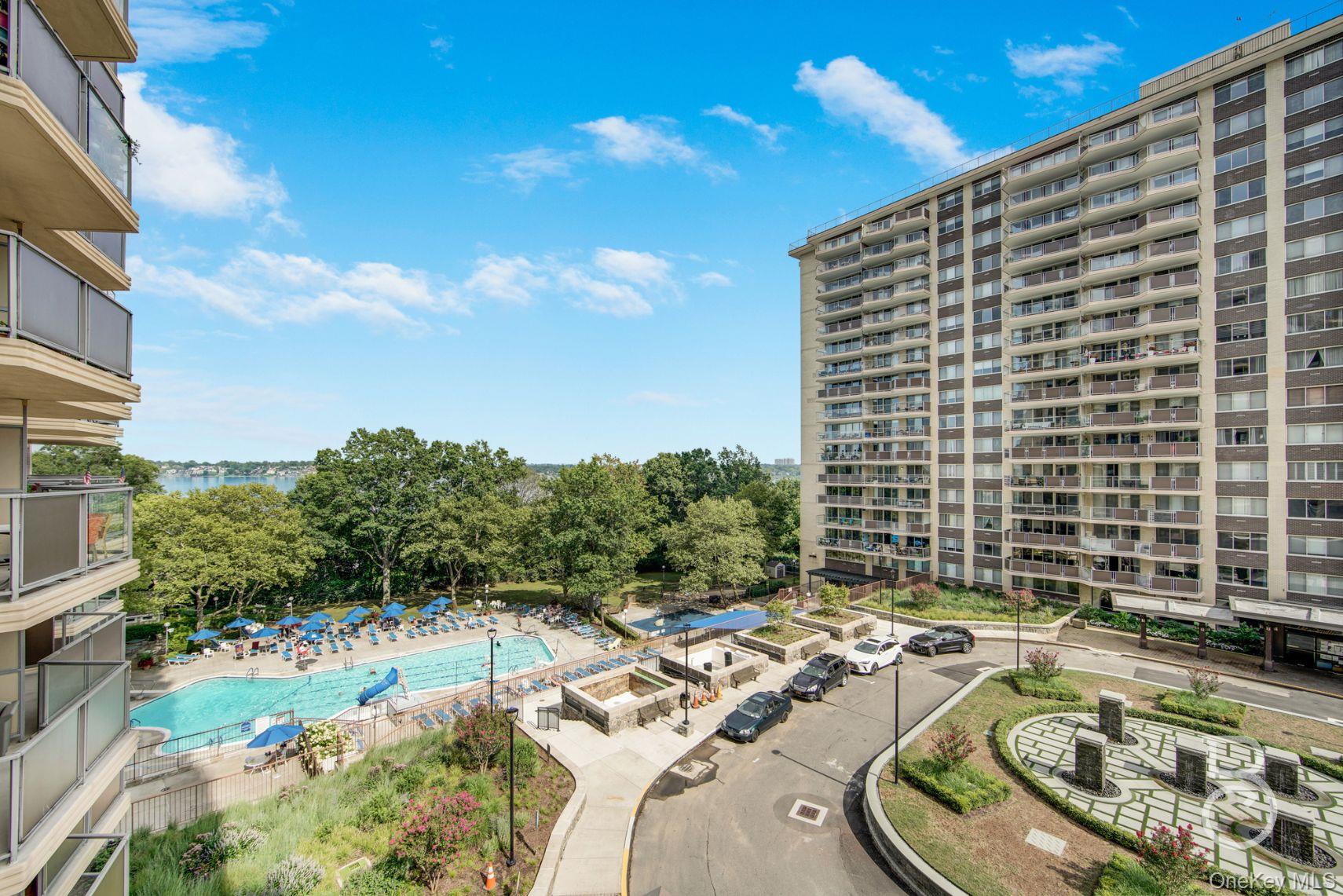 #1 photo, 18-05 215th Street, बेसाइड Bayside , NY 11360