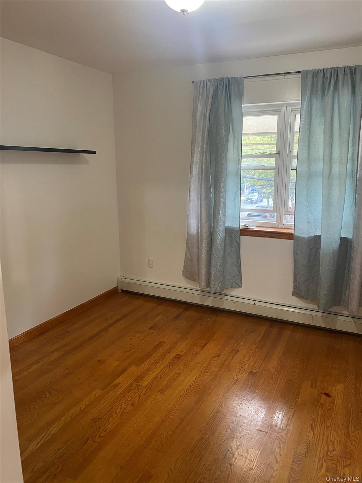 #8 photo, 48-19 67th Street, クイーンズ区 Woodside , NY 11377