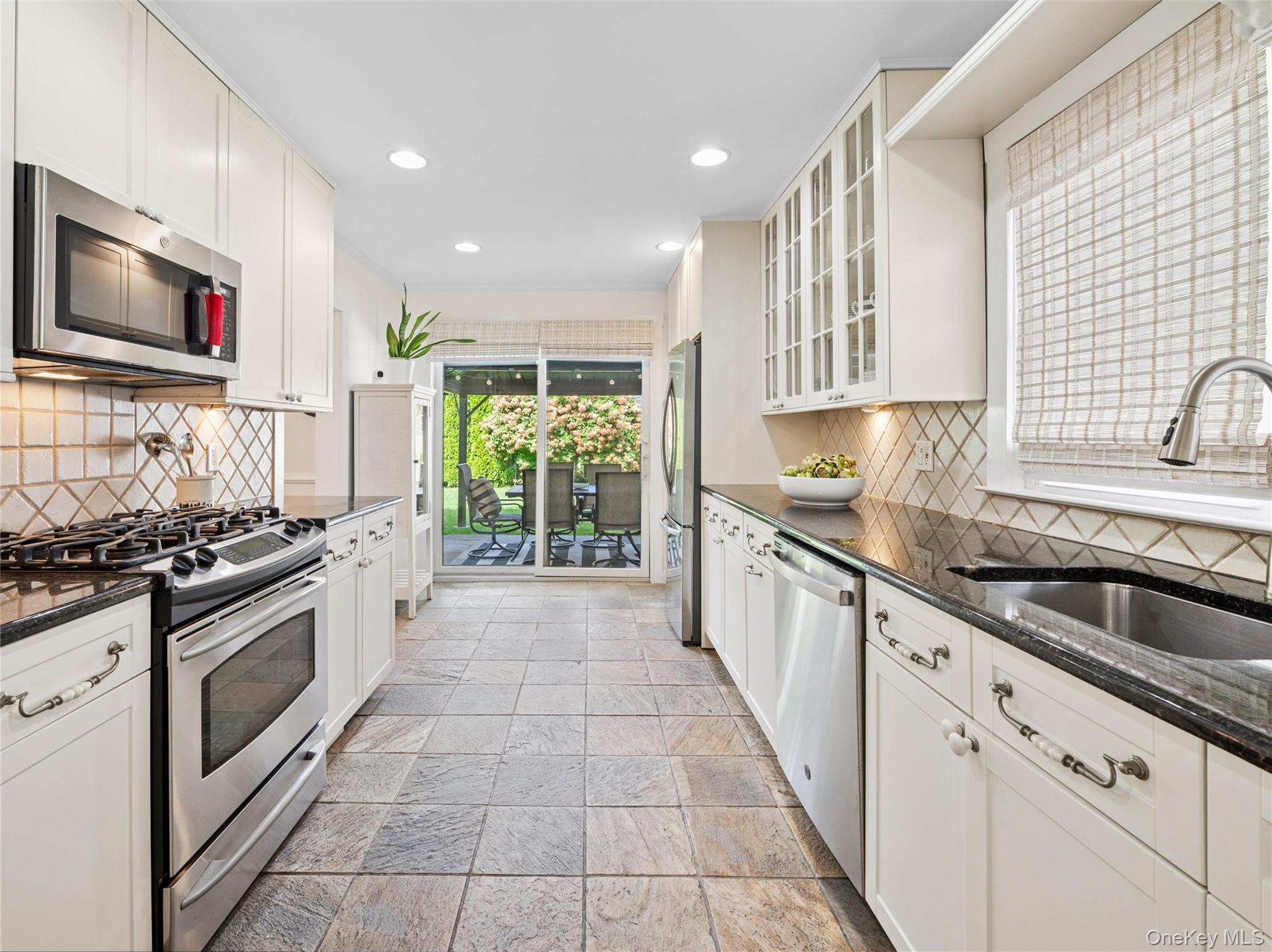 #15 photo, 23 Fraser Street, Pelham , NY 10803