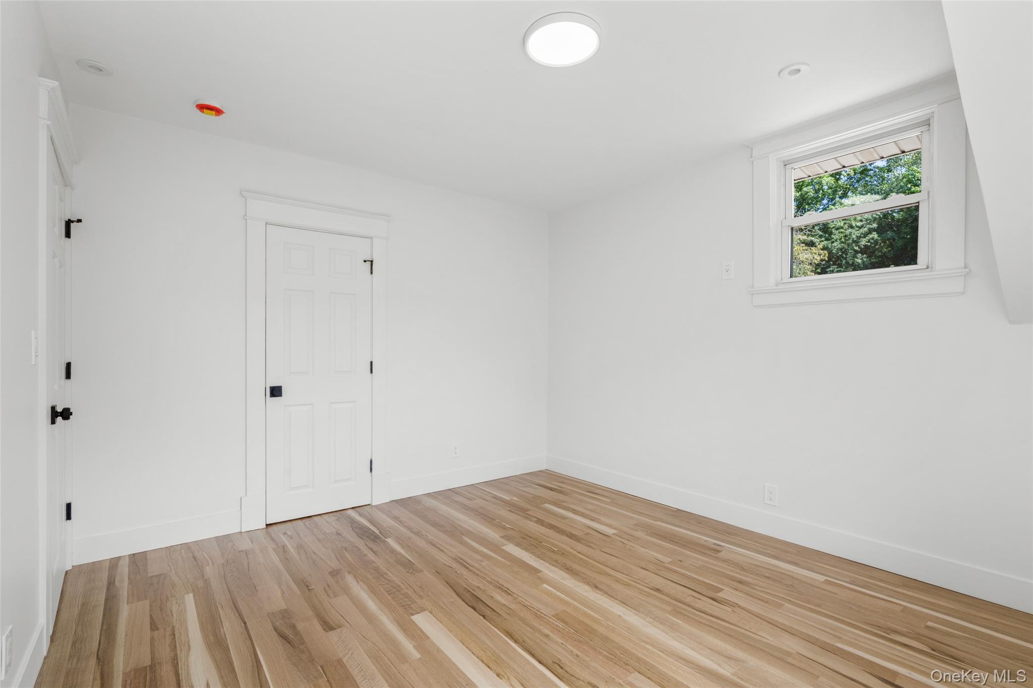 #14 photo, 324 Tuxedo Place, Hawthorne , NY 10532