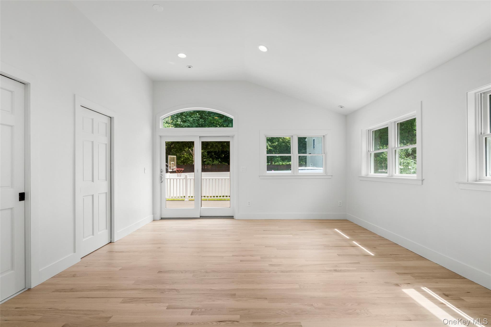 #19 photo, 324 Tuxedo Place, Hawthorne , NY 10532