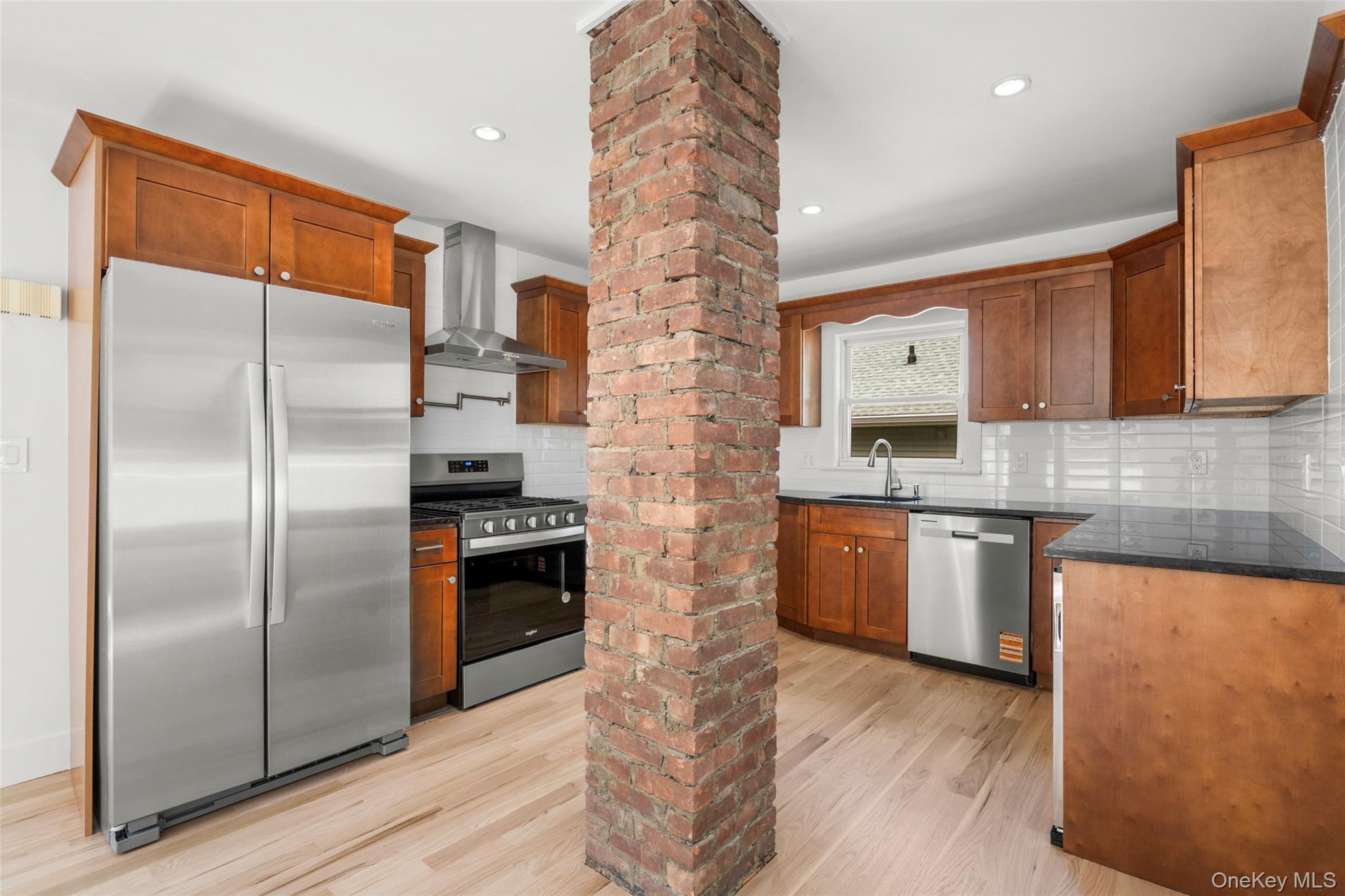 #5 photo, 324 Tuxedo Place, Hawthorne , NY 10532