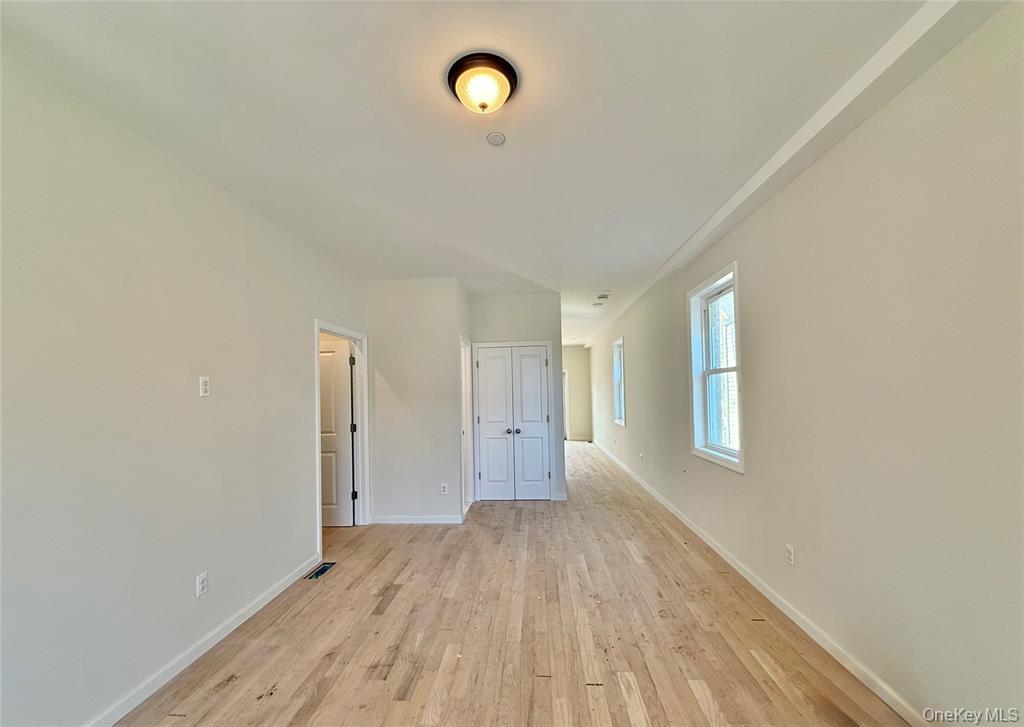 #2 photo, 3167 Ampere Avenue, ブロンクス区 Bronx , NY 10465