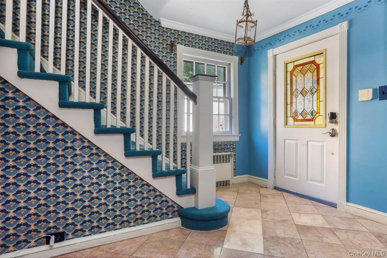 #13 photo, 889 James Street, Pelham , NY 10803