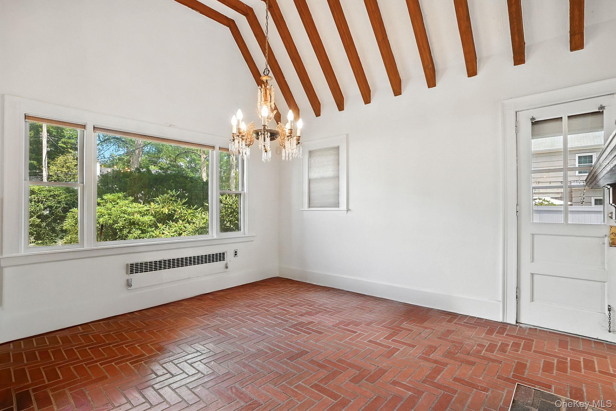 #14 photo, 11 Robinhood Road, White Plains , NY 10605