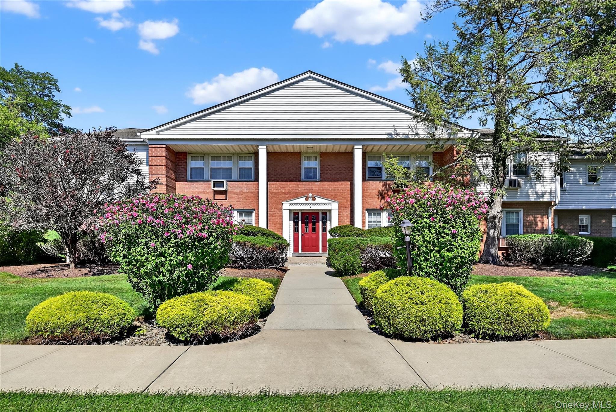 #1 photo, 16 Round tree Circle Circle, Piermont , NY 10960