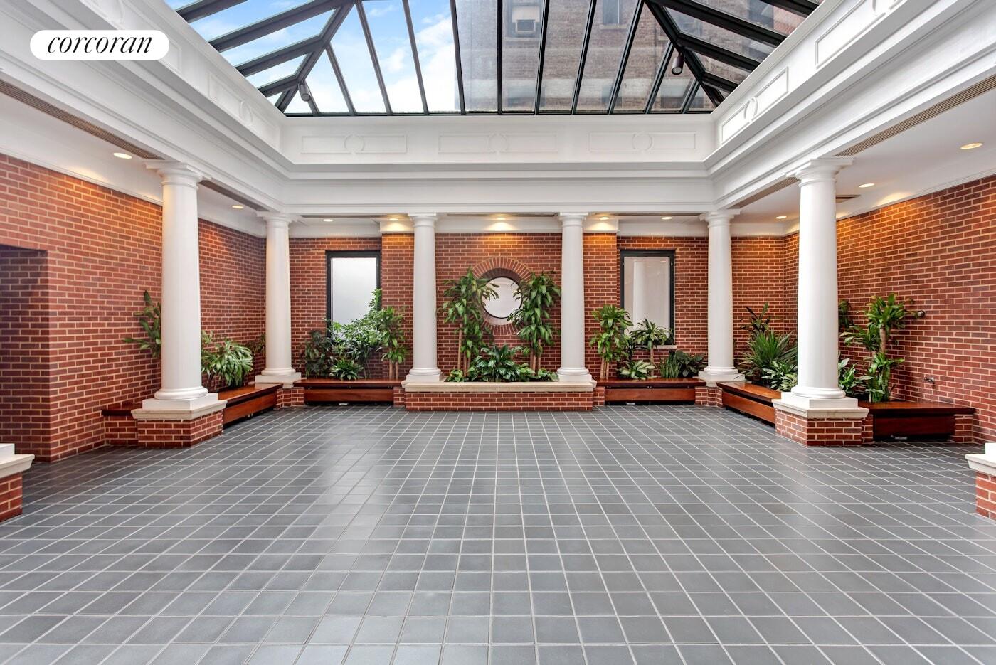 #15 photo, 188 E 70TH Street, マンハッタン Lenox Hill , NY 10021