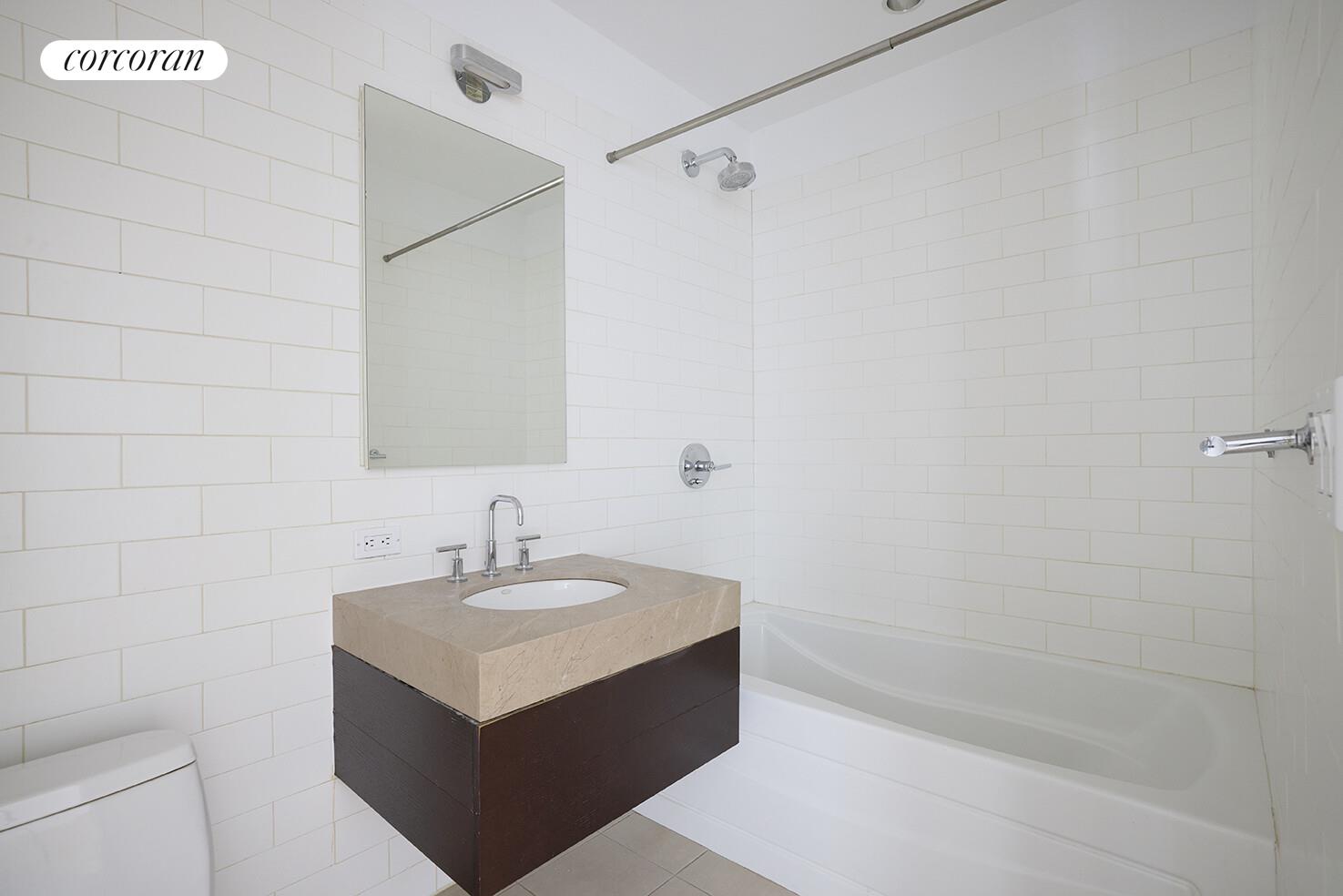 #10 photo, 500 W 53RD Street, マンハッタン Hells Kitchen , NY 10019