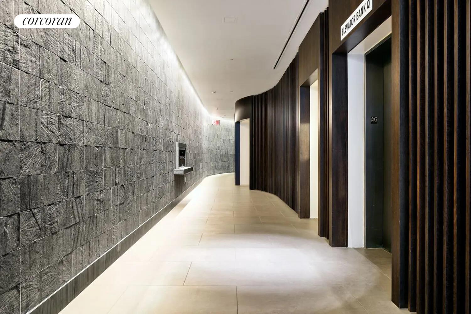 #21 photo, 500 W 53RD Street, マンハッタン Hells Kitchen , NY 10019