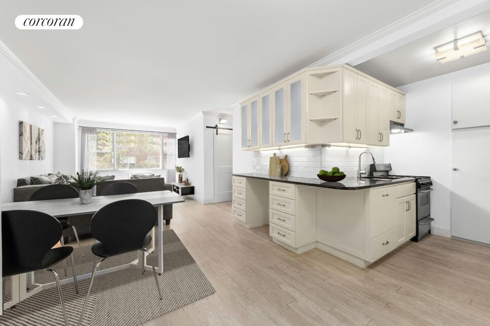 #3 photo, 79 W 12TH Street, Greenwich Village , NY 10011