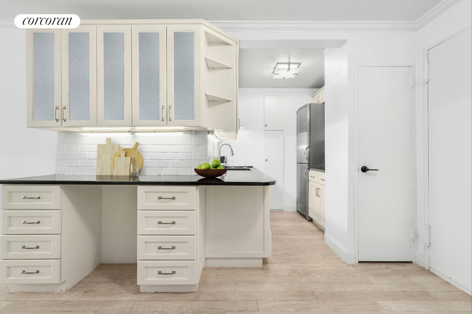 #4 photo, 79 W 12TH Street, Greenwich Village , NY 10011