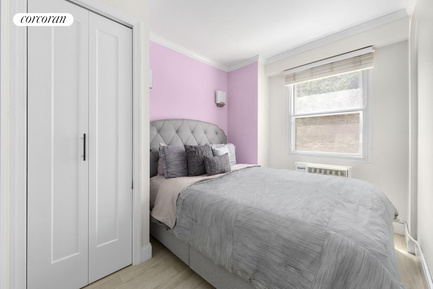 #5 photo, 79 W 12TH Street, Greenwich Village , NY 10011