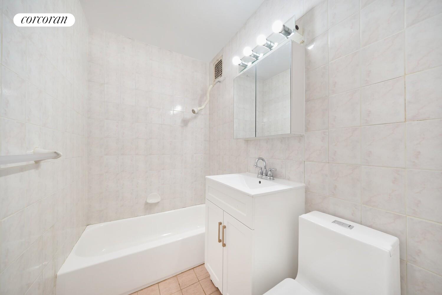 #10 photo, 1530 E 8TH Street, Midwood , NY 11230