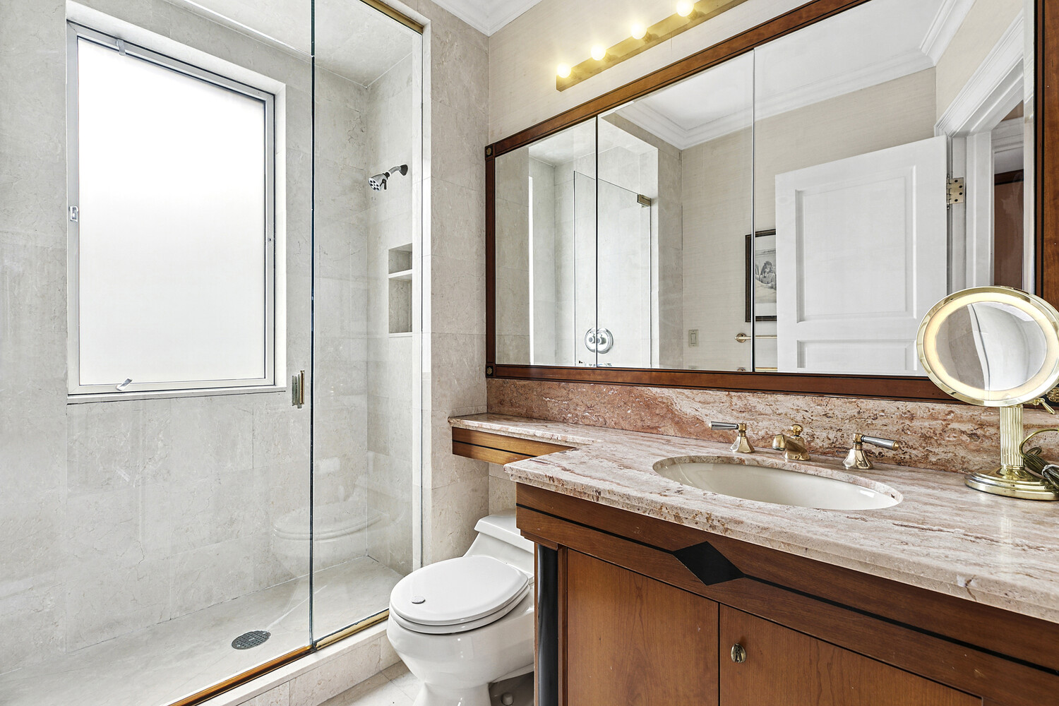 #5 photo, 122 E 82ND Street, マンハッタン Upper East Side , NY 10028