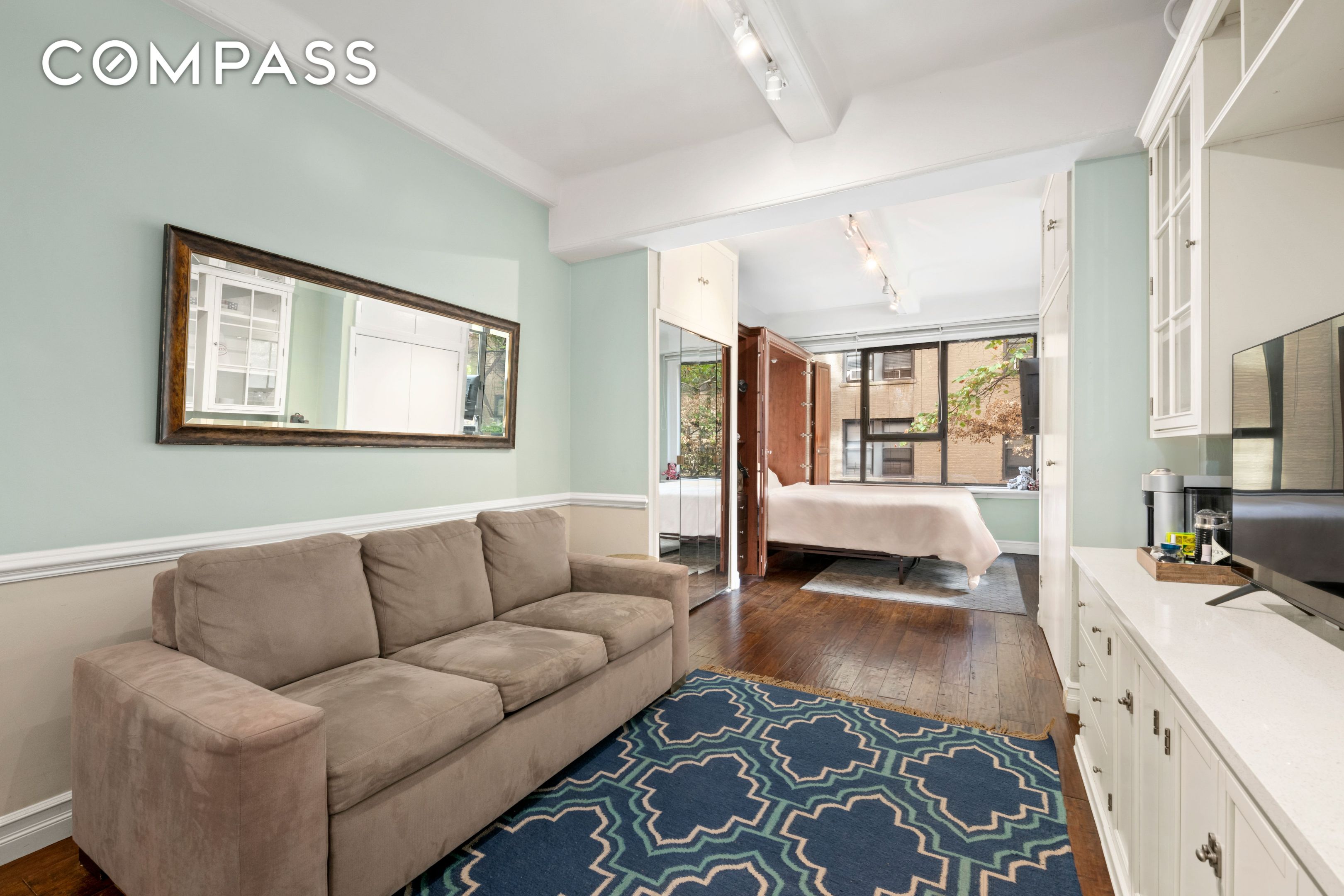 #1 photo, 118 W 72nd Street, मैनहटन Upper West Side , NY 10023