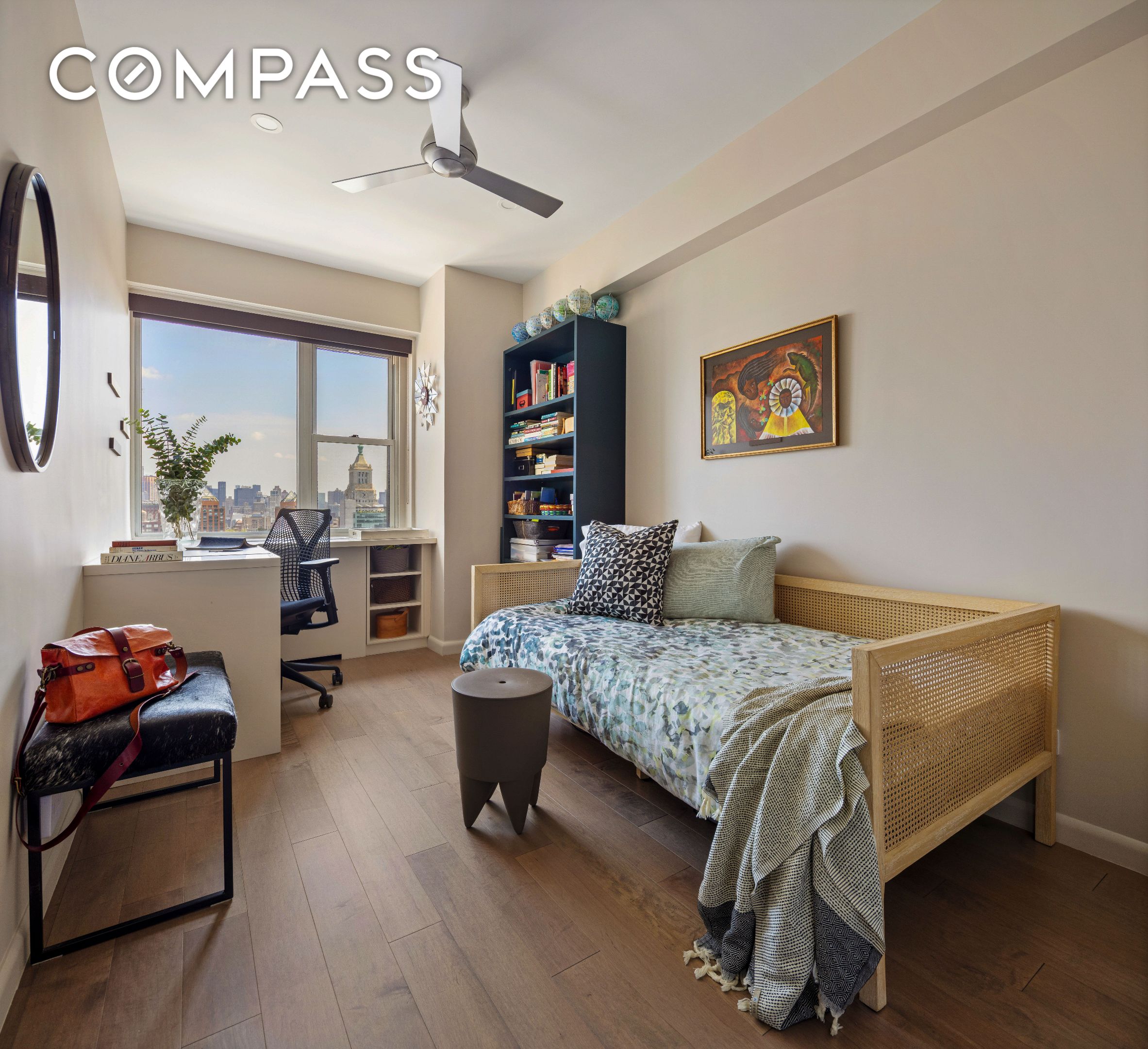 #8 photo, 60 E 8th Street, マンハッタン Greenwich Village , NY 10003