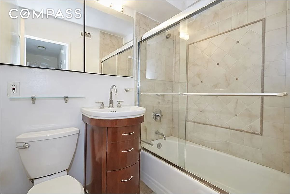 #12 photo, 79 W 12th Street, Greenwich Village , NY 10011