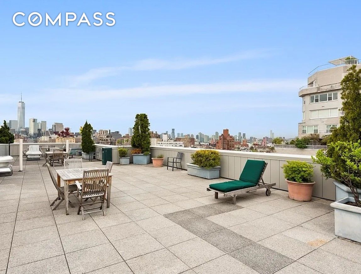 #16 photo, 79 W 12th Street, Greenwich Village , NY 10011