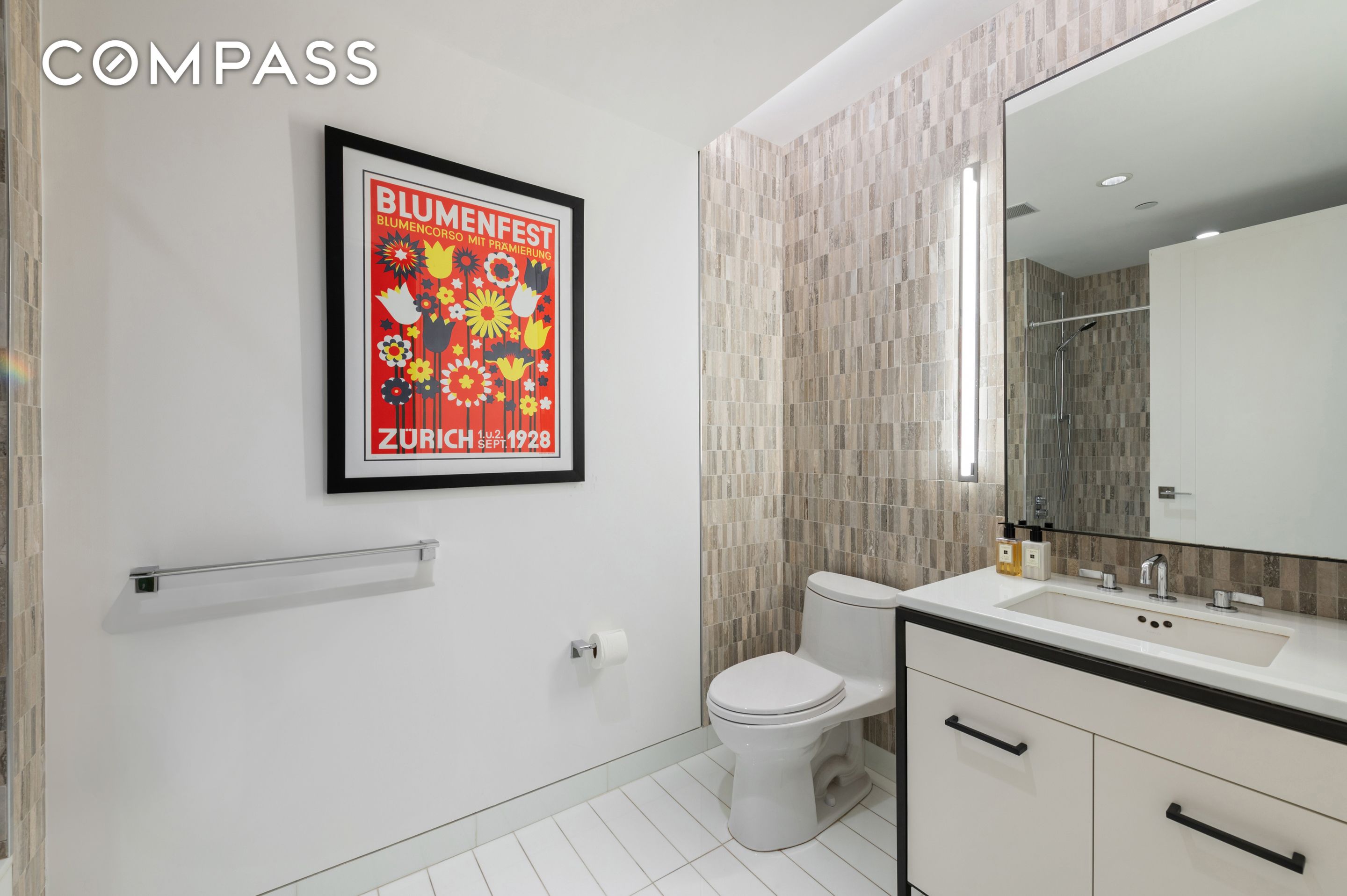 #21 photo, 70 Charlton Street, マンハッタン Hudson Square , NY 10014