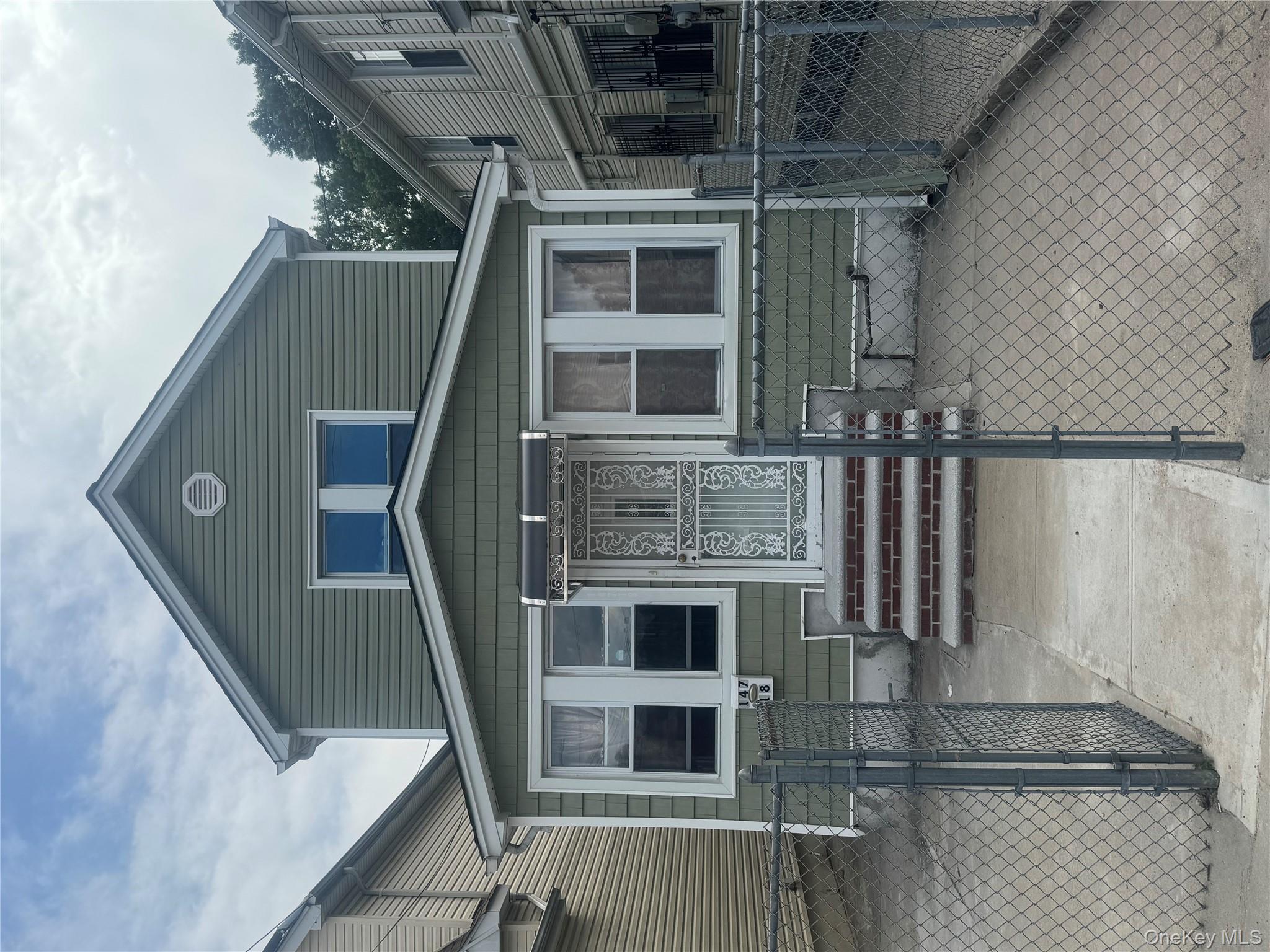 #1 photo, 147-18 Foch Blvd, Jamaica , NY 11436