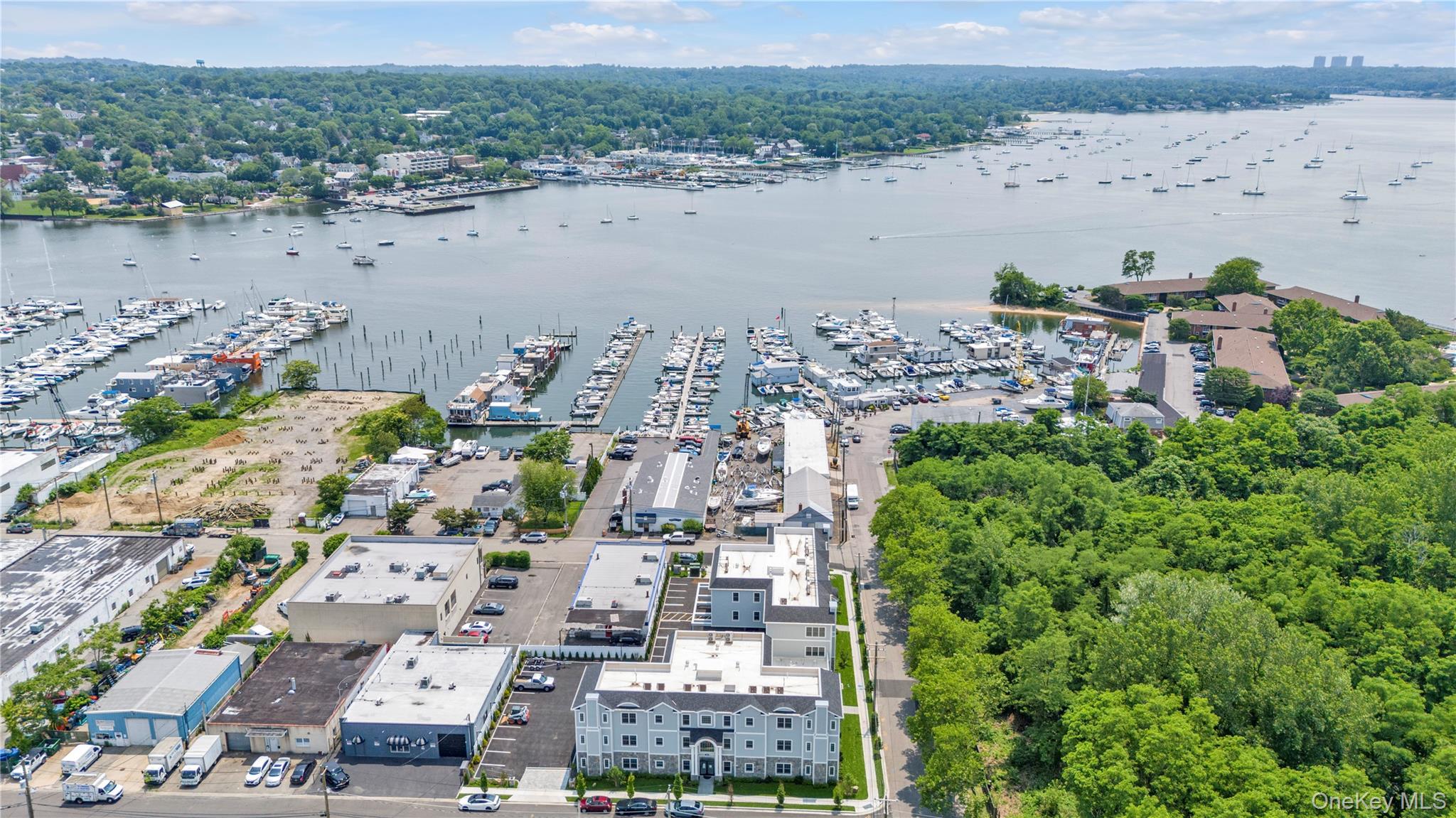 #20 photo, 20 Secatoag Ave, Port Washington , NY 11050