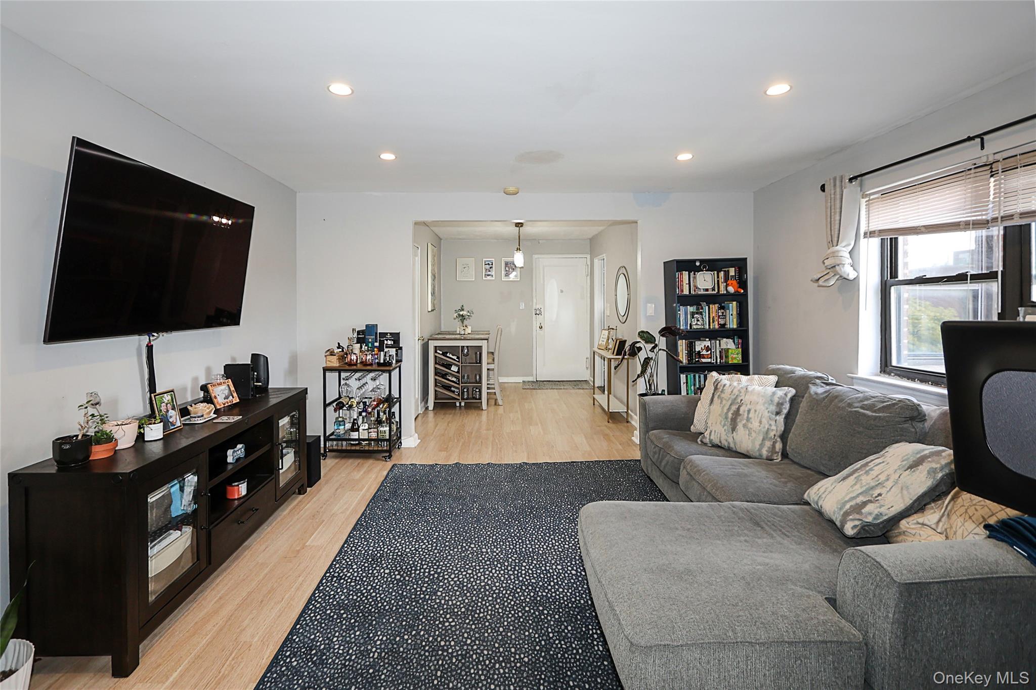 #10 photo, 147-10 84th Road, クイーンズ区 Briarwood , NY 11435